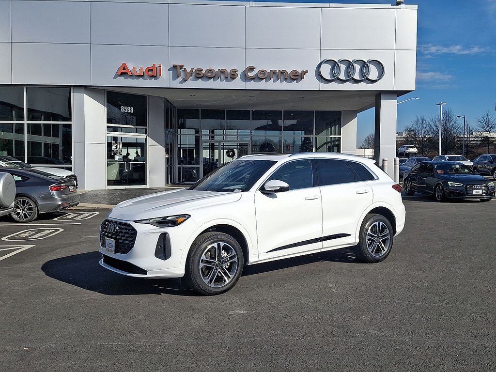 2025 Audi New Q5 Premium's photo