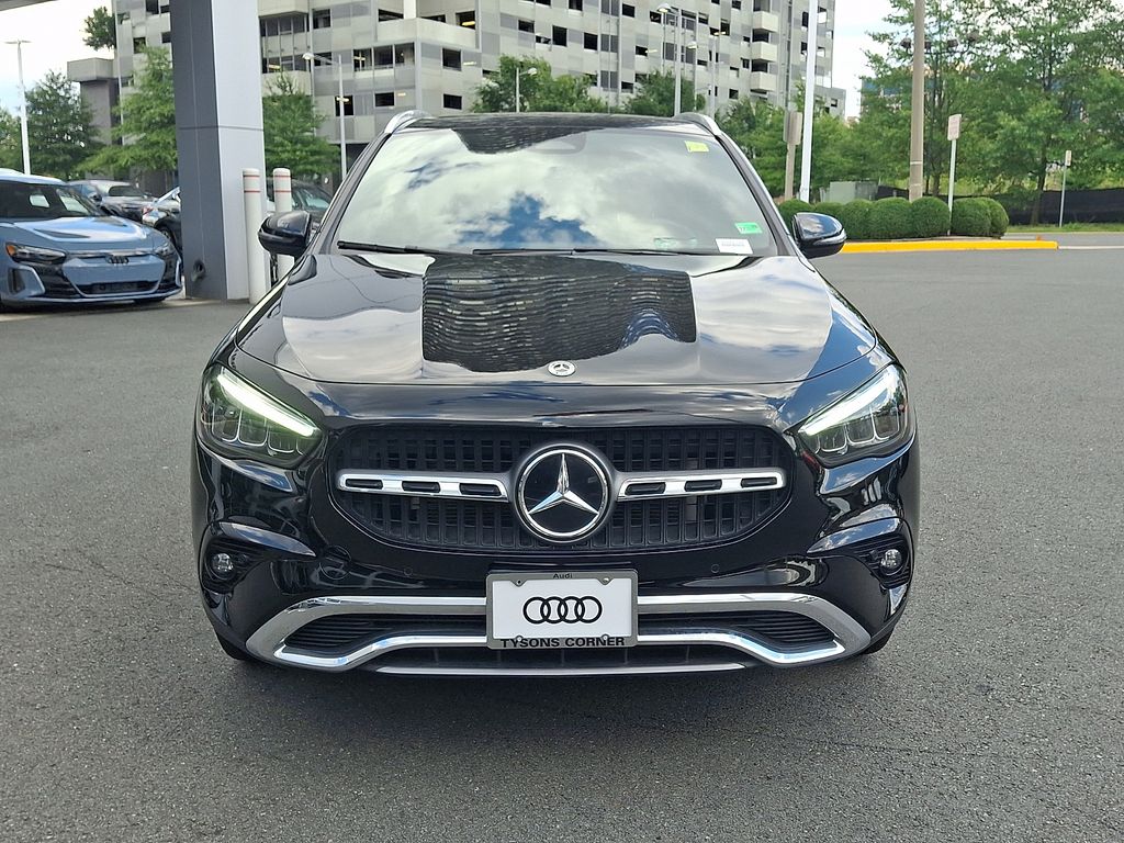 W1N4N4HBXRJ568272