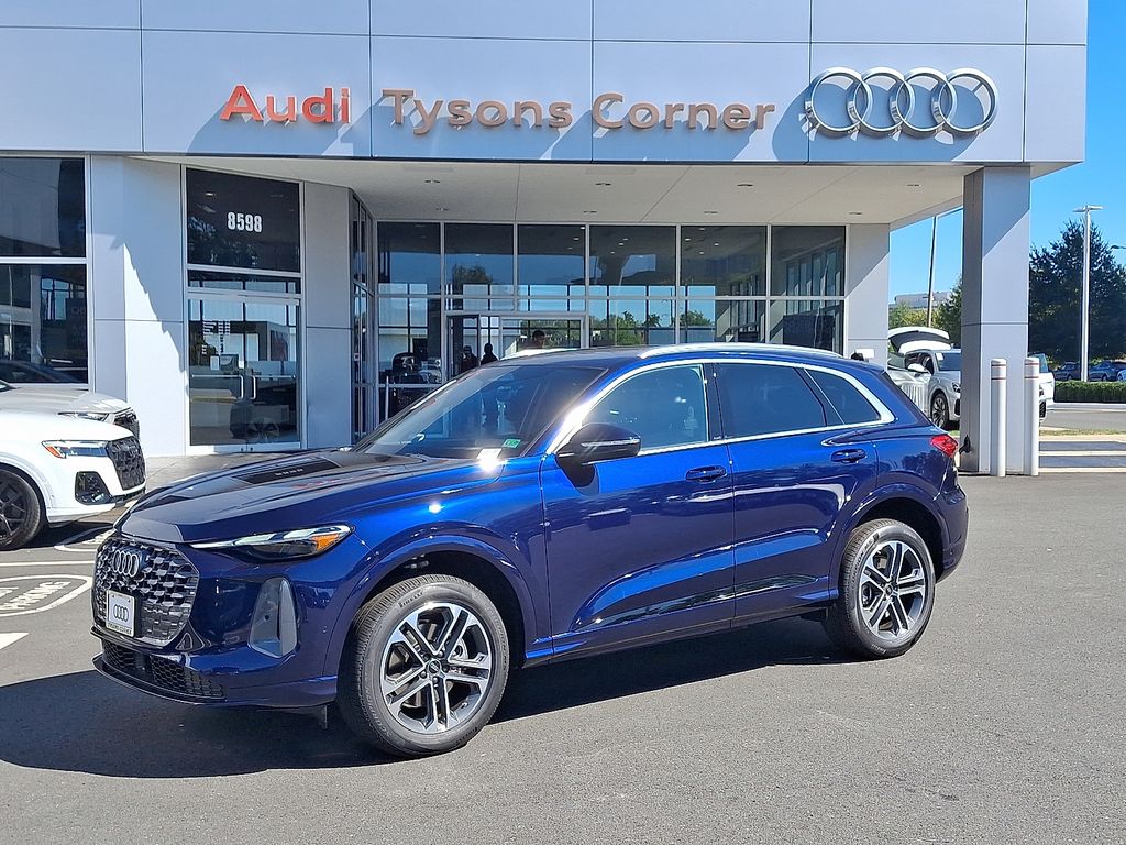 2025 Audi New Q5 Premium's photo