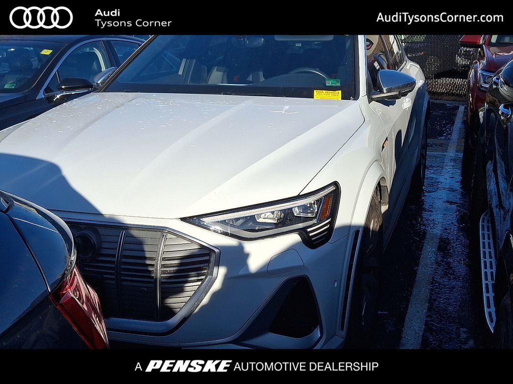 2022 Audi e-tron S Premium Plus's photo