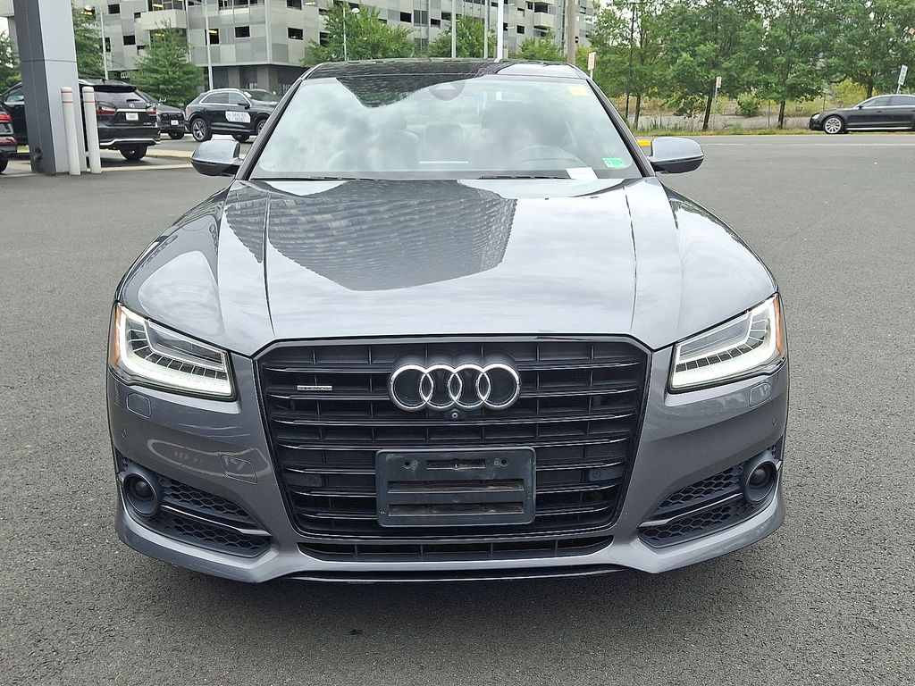 2017 Audi A8 L 4.0T Sport photo 2