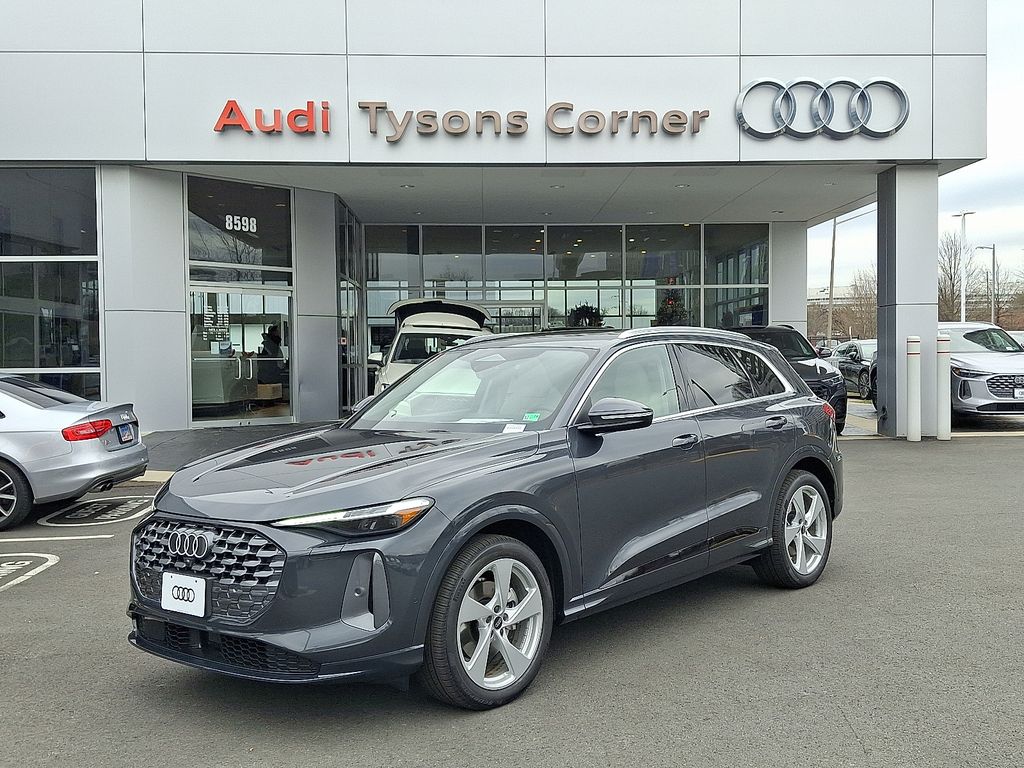 2025 Audi New Q5 Prestige's photo