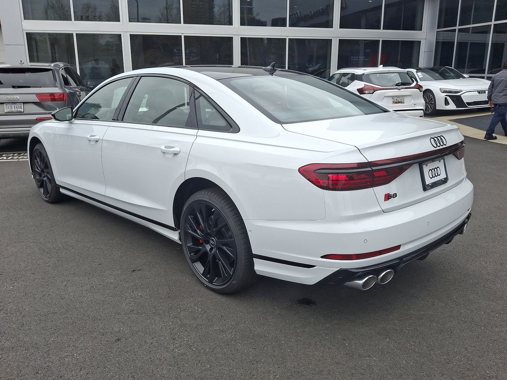 2025 Audi S8 Base - Photo 4