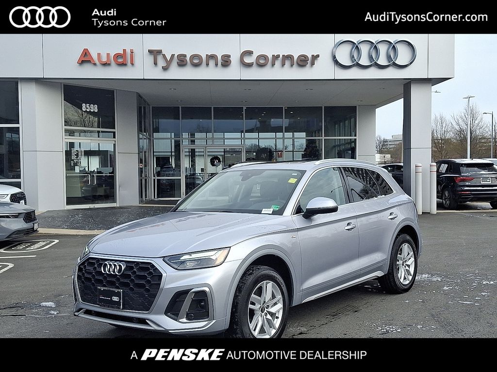 2022 Audi Q5 Premium's photo