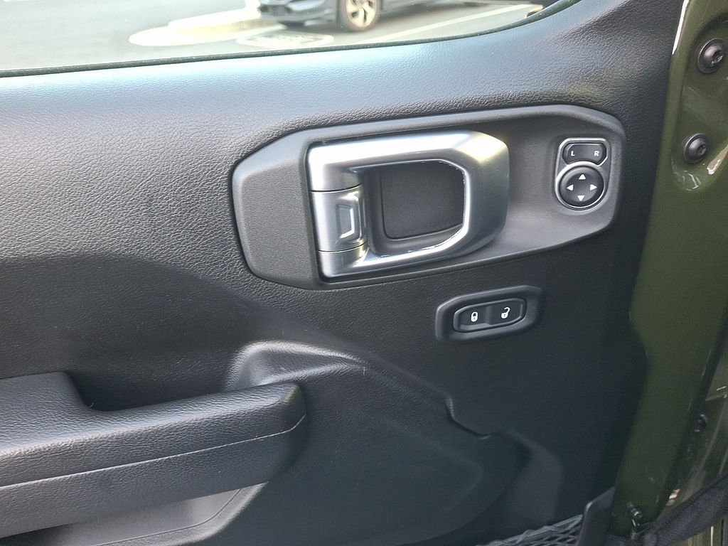 2022 Jeep Wrangler Unlimited Rubicon 4XE - Photo 12