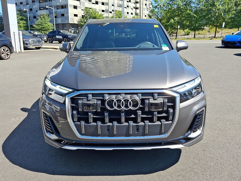 2025 Audi Q7 55 Prestige photo 2