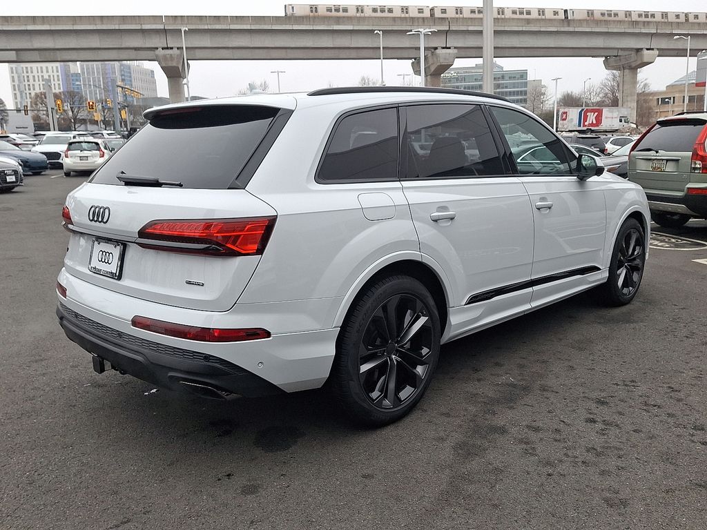 2026 Audi Q7 Premium Plus - Photo 4