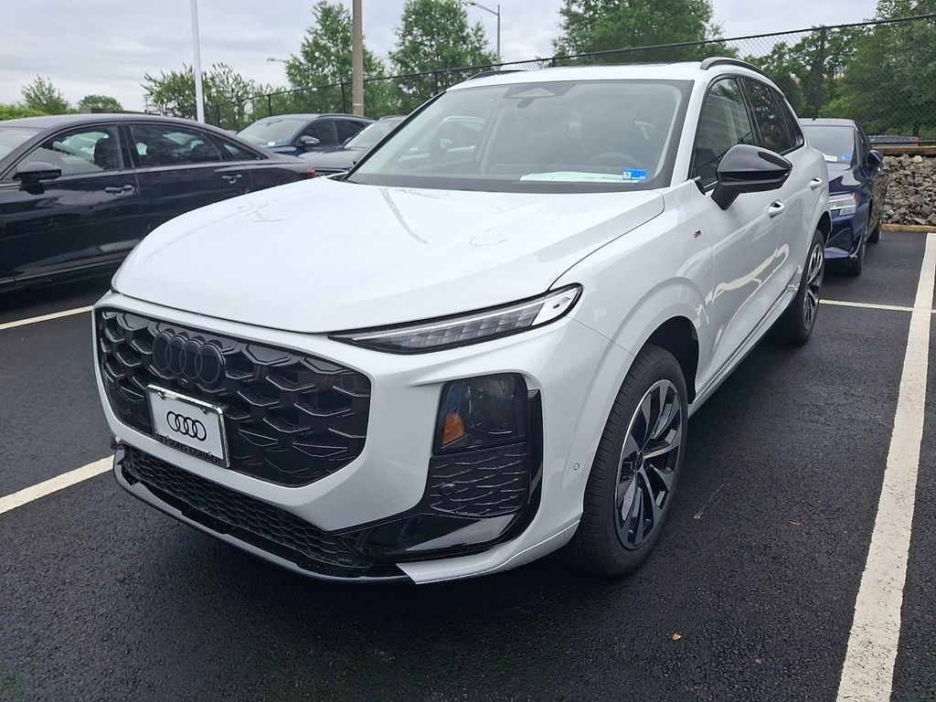 2026 Audi Q3 S line quattro's photo