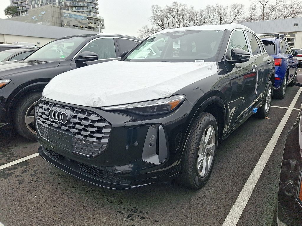 2025 Audi New Q5 Premium's photo