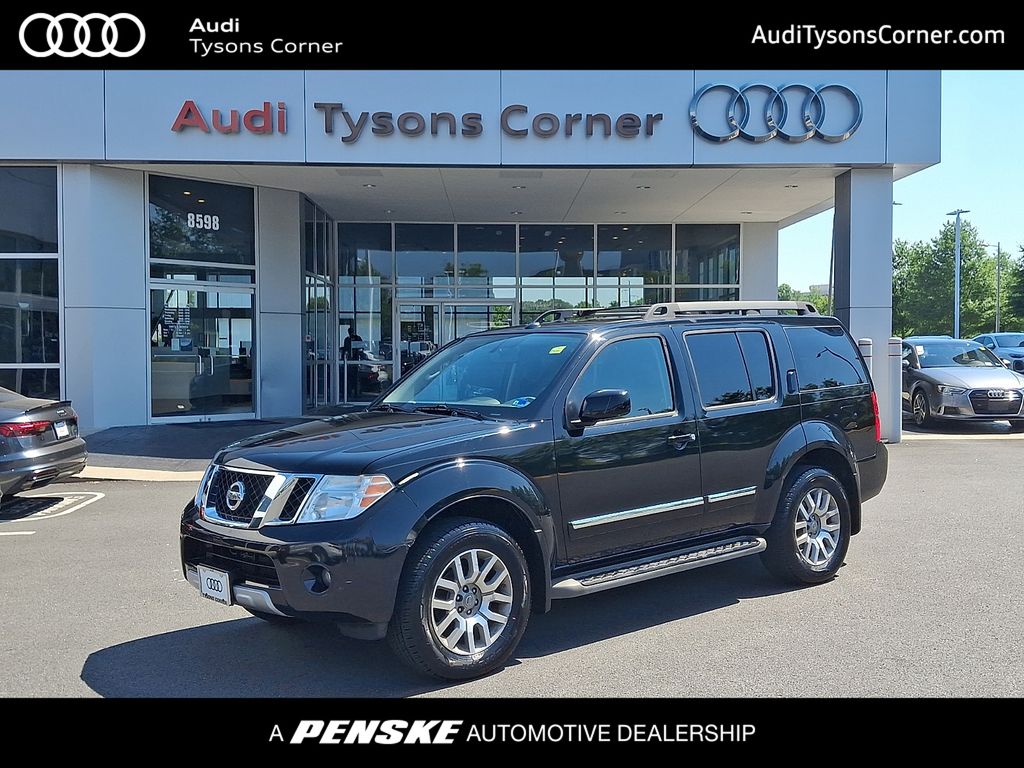 2012 Nissan Pathfinder LE 4X4's photo