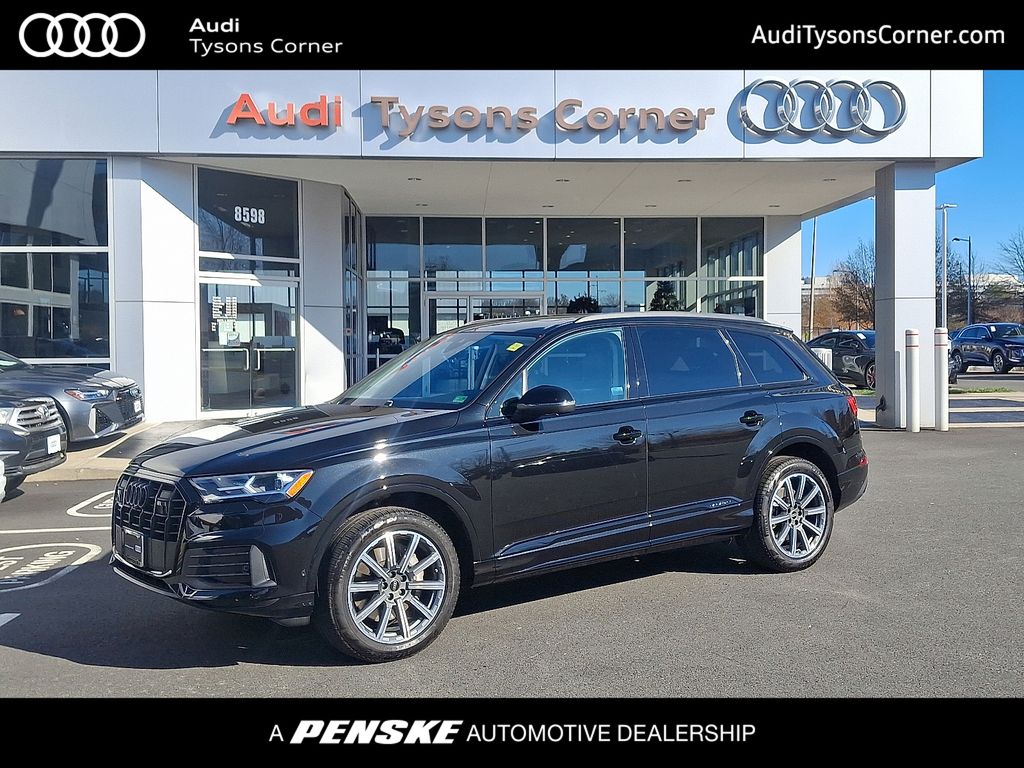 2023 Audi Q7 Premium Plus's photo