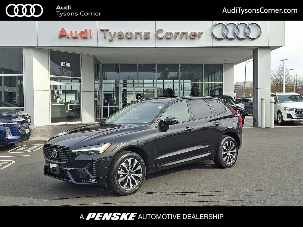 2024 Volvo XC60 Plus's photo