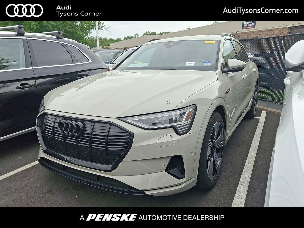 2022 Audi e-tron 95 kWh Premium Plus quattro's photo