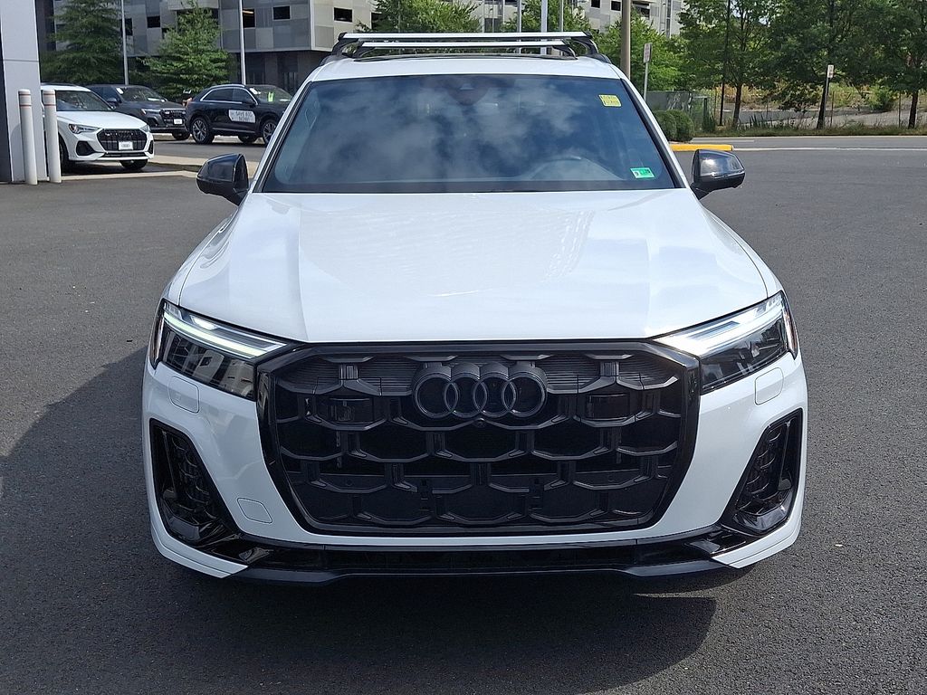 2025 Audi SQ7 Premium Plus photo 2