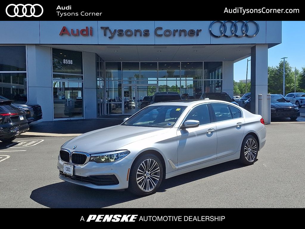 2019 BMW 5 Series 530i xDrive Sedan's photo