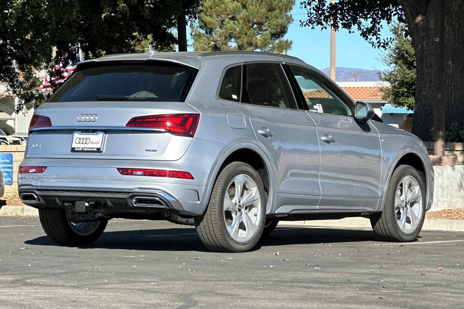 2025 Audi Q5 45 S line Premium Plus photo 4