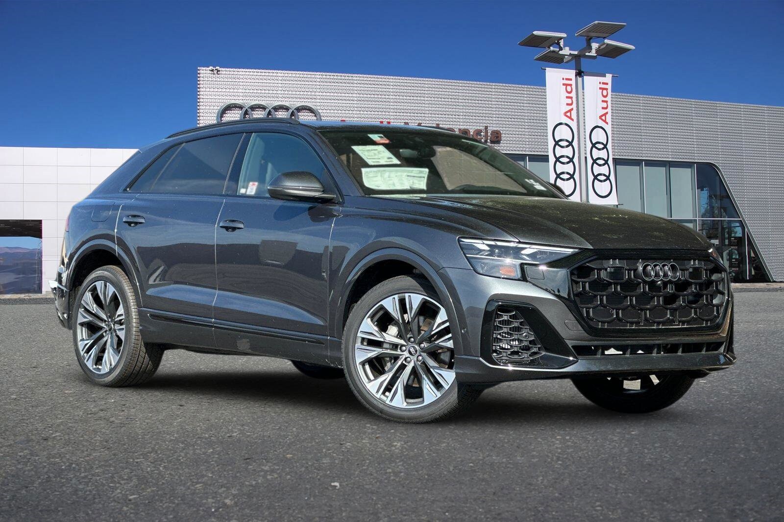 2025 Audi Q8 55 Premium Plus photo 2