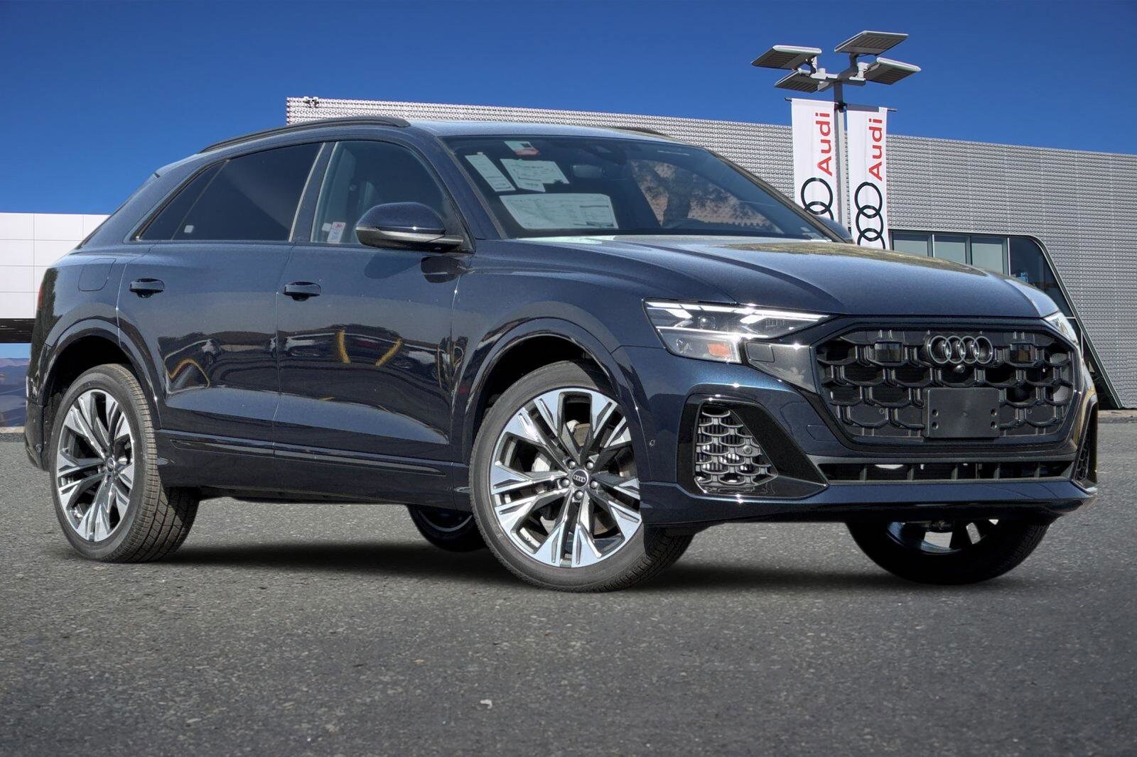2025 Audi Q8 55 Premium Plus photo 2