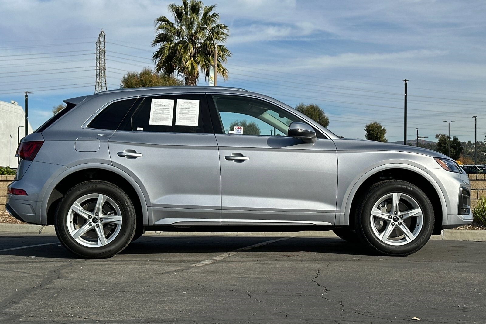 2024 Audi Q5 40 Premium photo 2