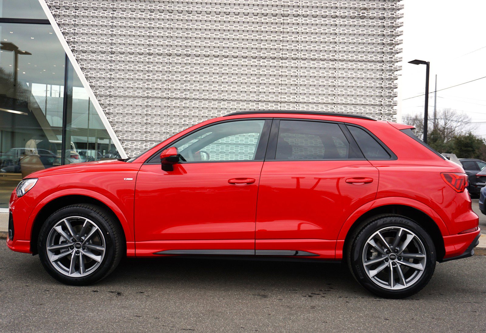 2025 Audi Q3 45 TFSI S line Premium photo 2