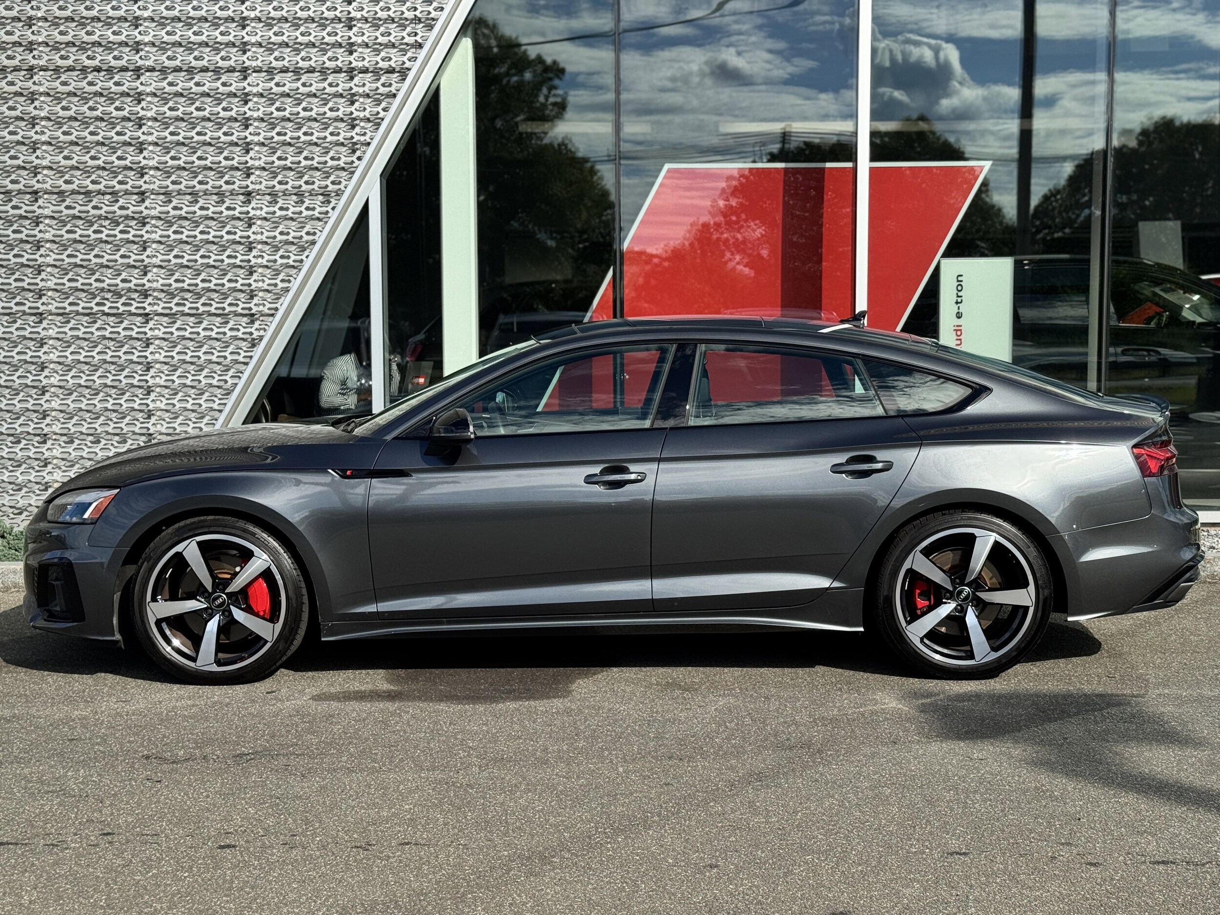 2023 Audi A5 S line Premium Plus 45 TFSI Quattro photo 2