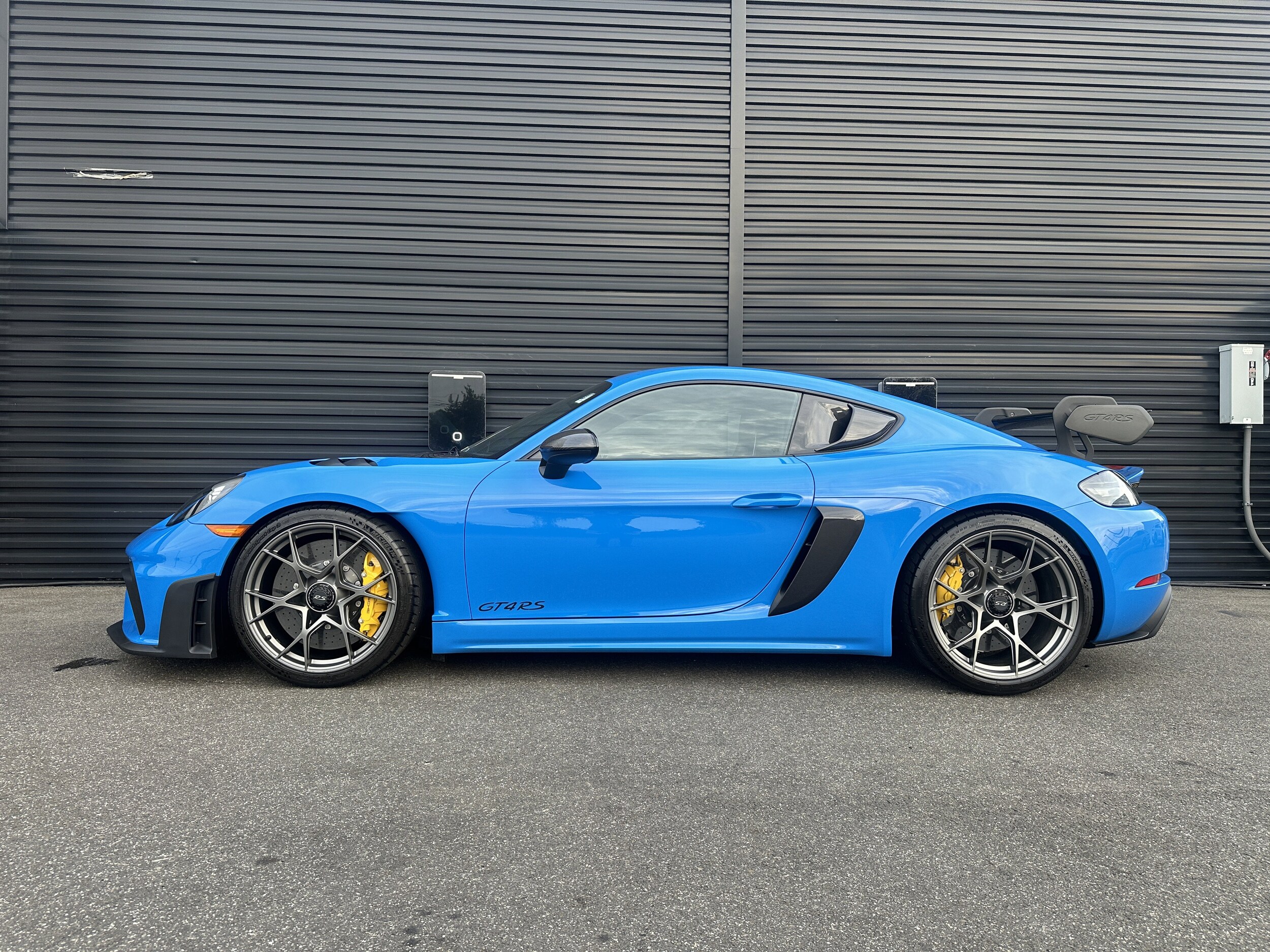 2023 Porsche Cayman GT4 RS photo 2