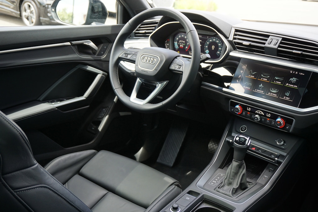 Certified 2025 Audi Q3 S line Premium S line Premium 45 TFSI quattro
