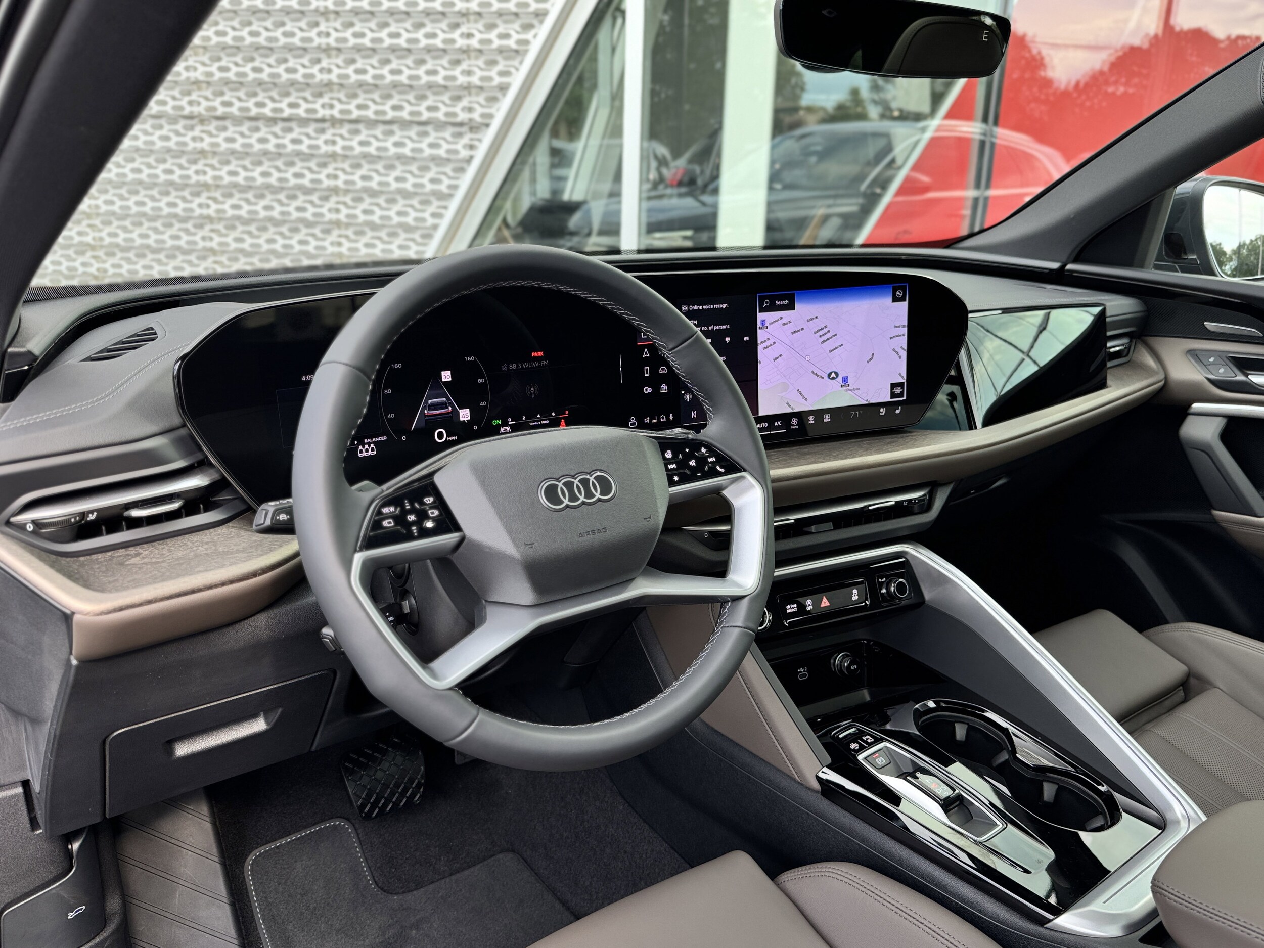 2025 Audi Q5 2.0T Premium Plus photo 3