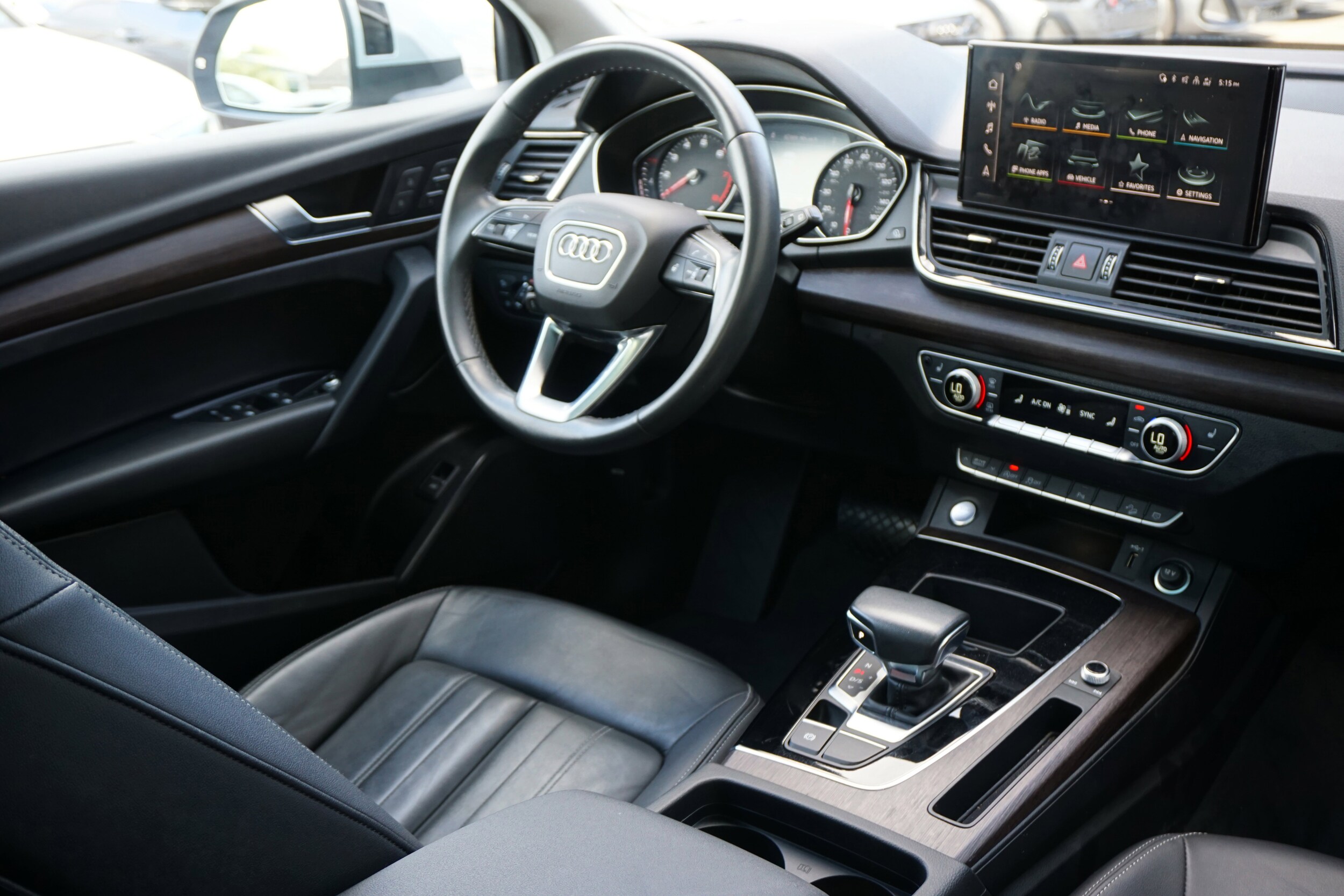 2023 Audi Q5 Premium photo 4