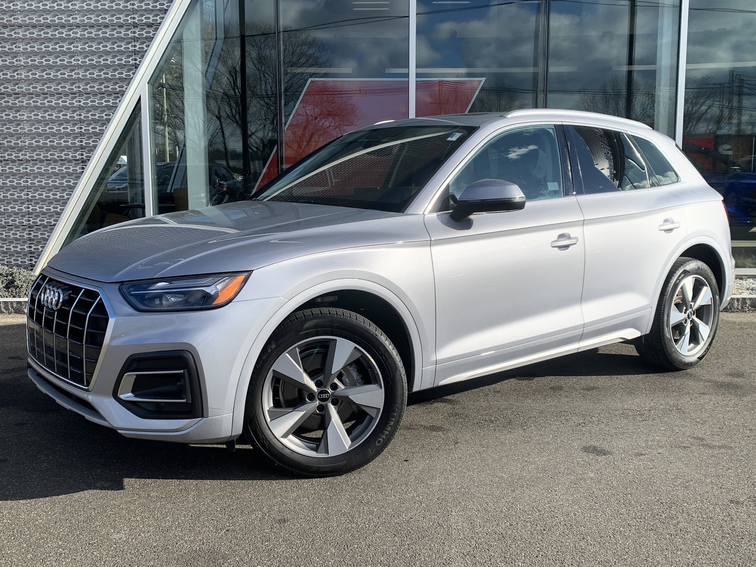 2023 Audi Q5 Premium Plus's photo