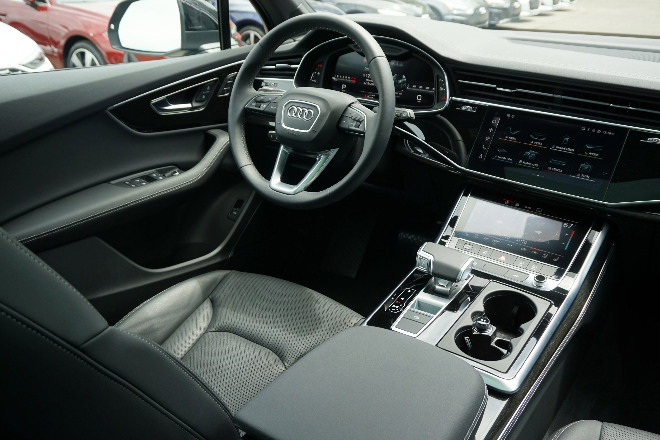 2025 Audi Q7 Premium Plus photo 4