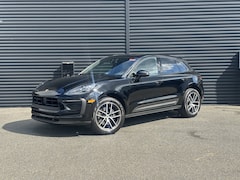 2025 Porsche Macan AWD