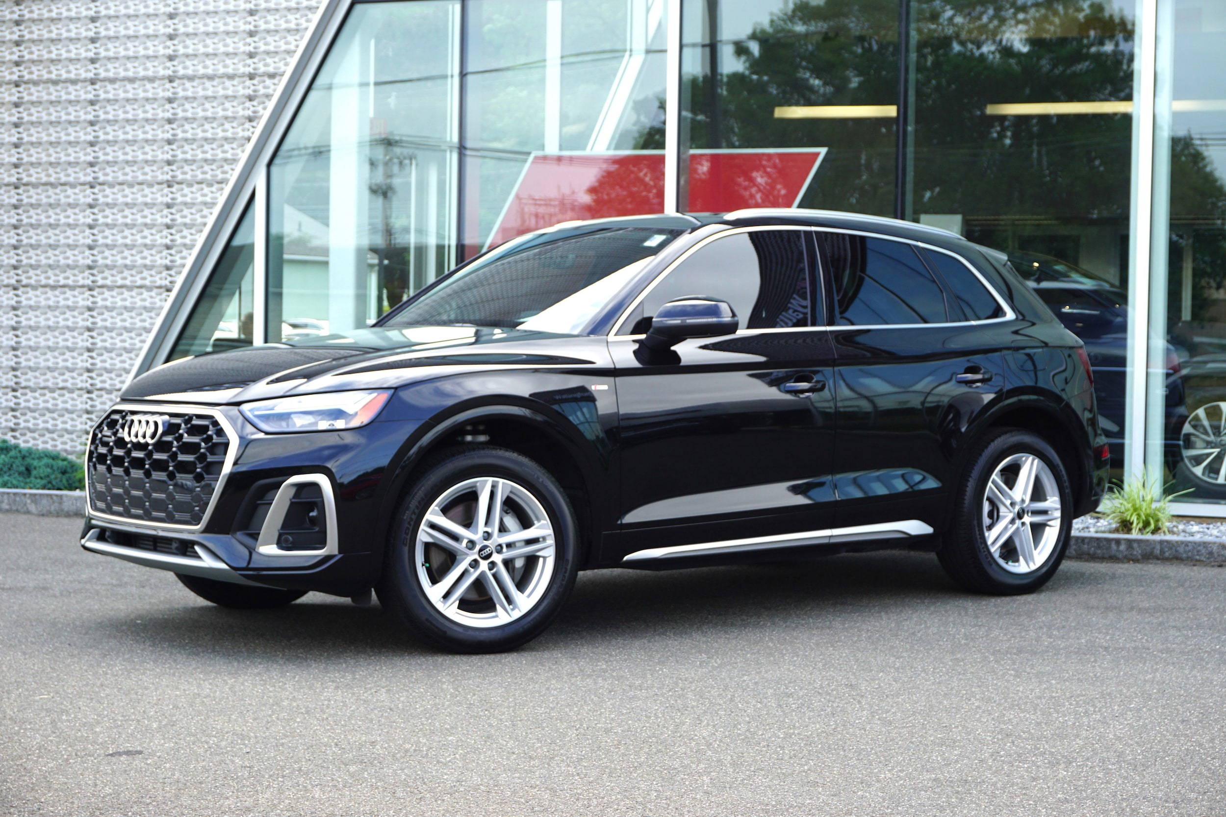 2025 Audi Q5 S line Premium 55 TFSI e quattro 