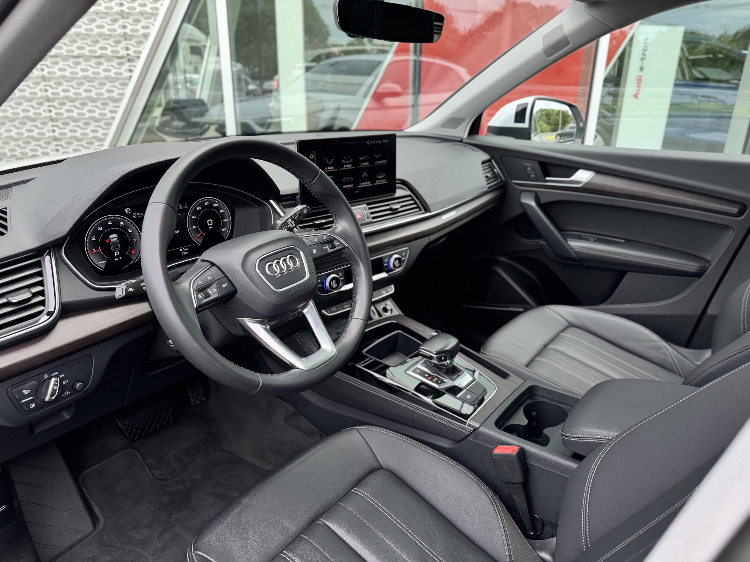 2023 Audi Q5 S line Premium Plus photo 2