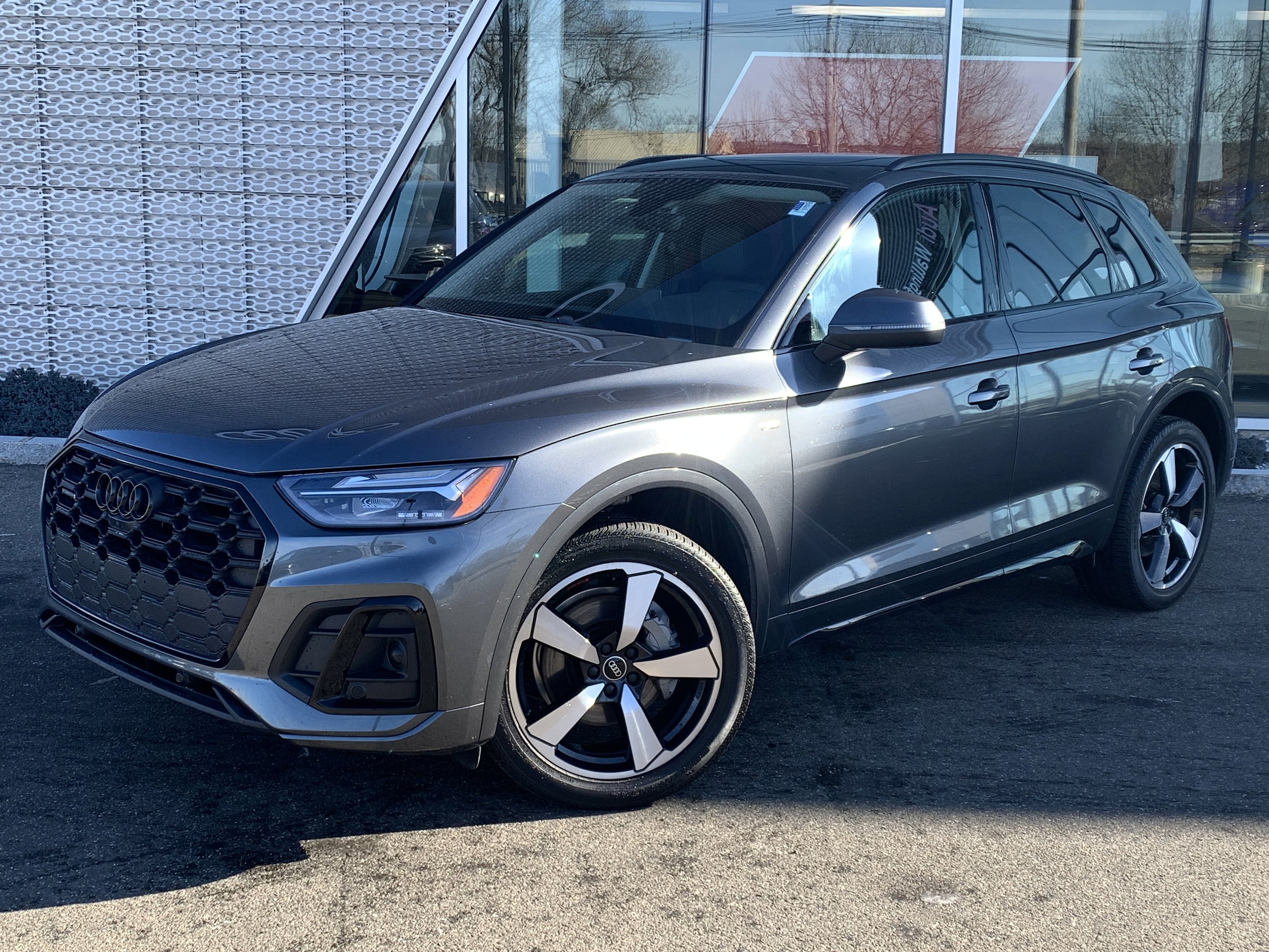 2023 Audi Q5 Premium Plus's photo