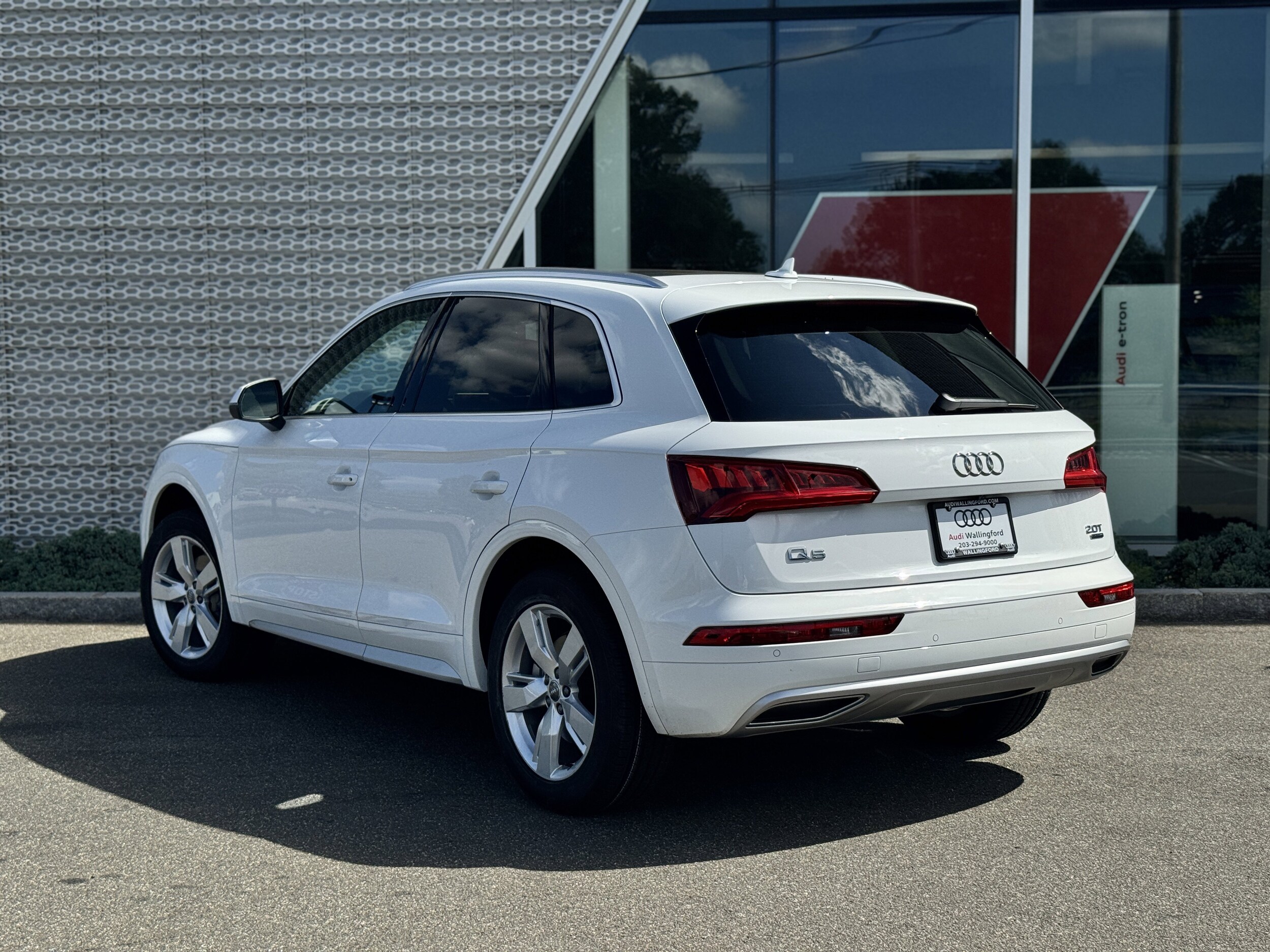 2018 Audi Q5 TFSI Premium Plus photo 2