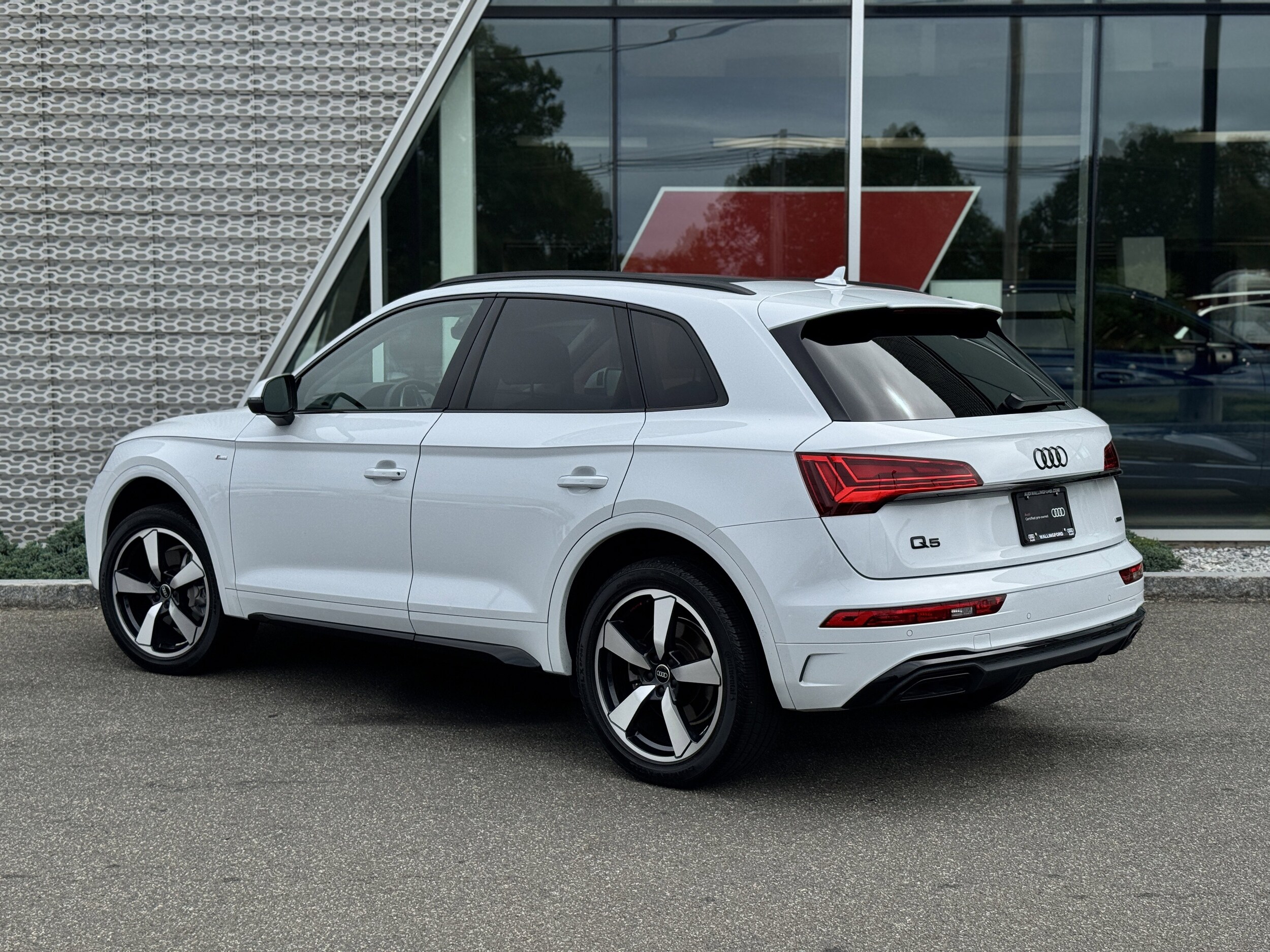 2023 Audi Q5 S line Premium Plus 45 TFSI photo 2