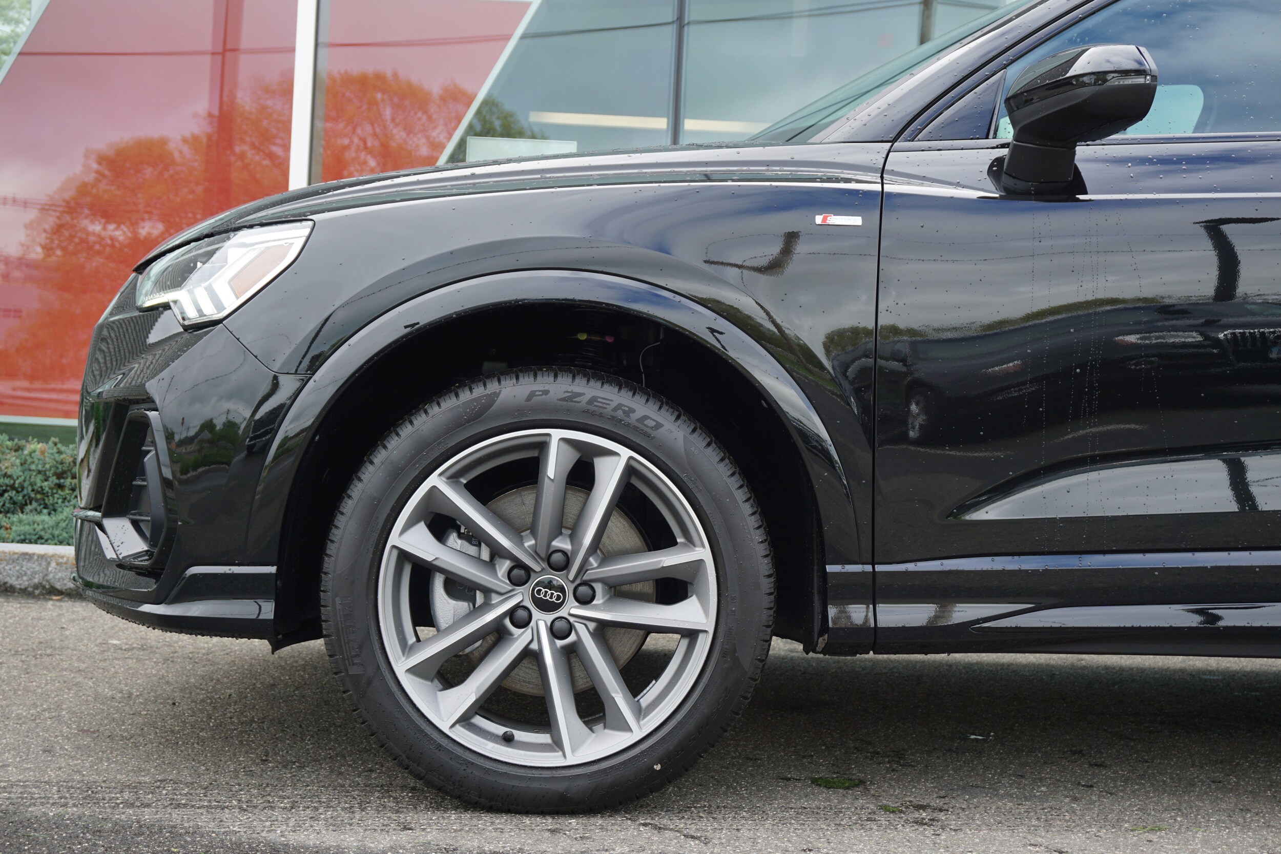 2025 Audi Q3 45 TFSI S line Premium photo 3