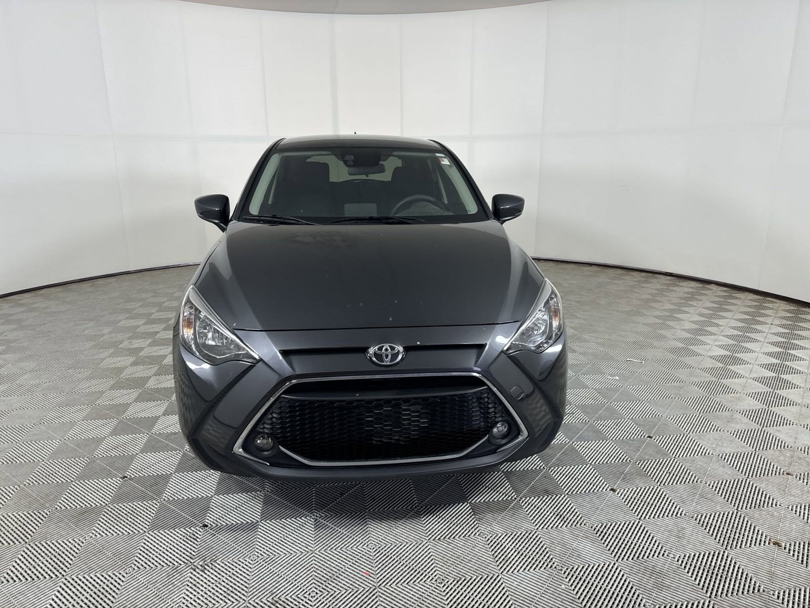 Used 2020 Toyota Yaris LE with VIN 3MYDLBJV0LY702085 for sale in Omaha, NE