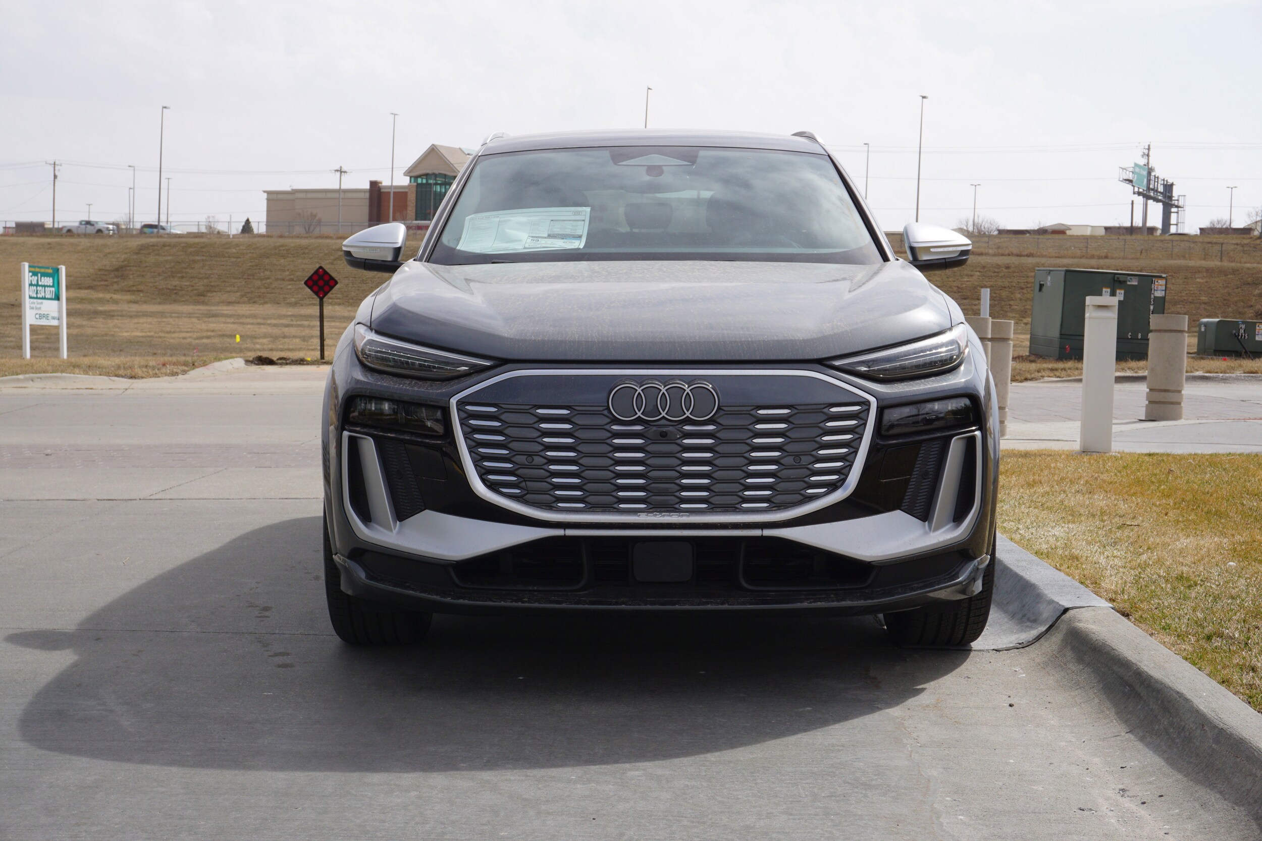 2025 Audi SQ6 photo 3