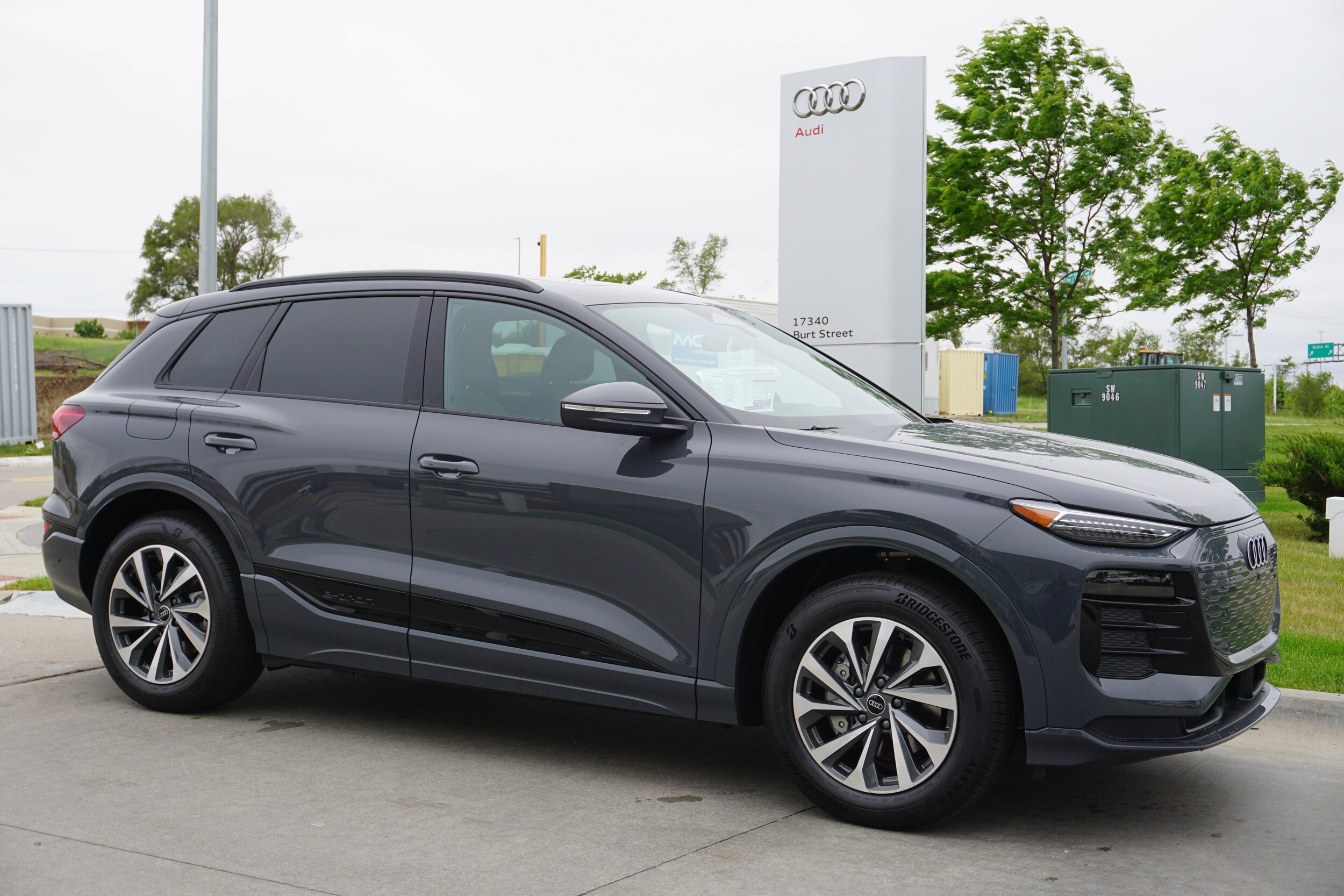 2025 Audi Q6 E-tron Premium Plus photo 4