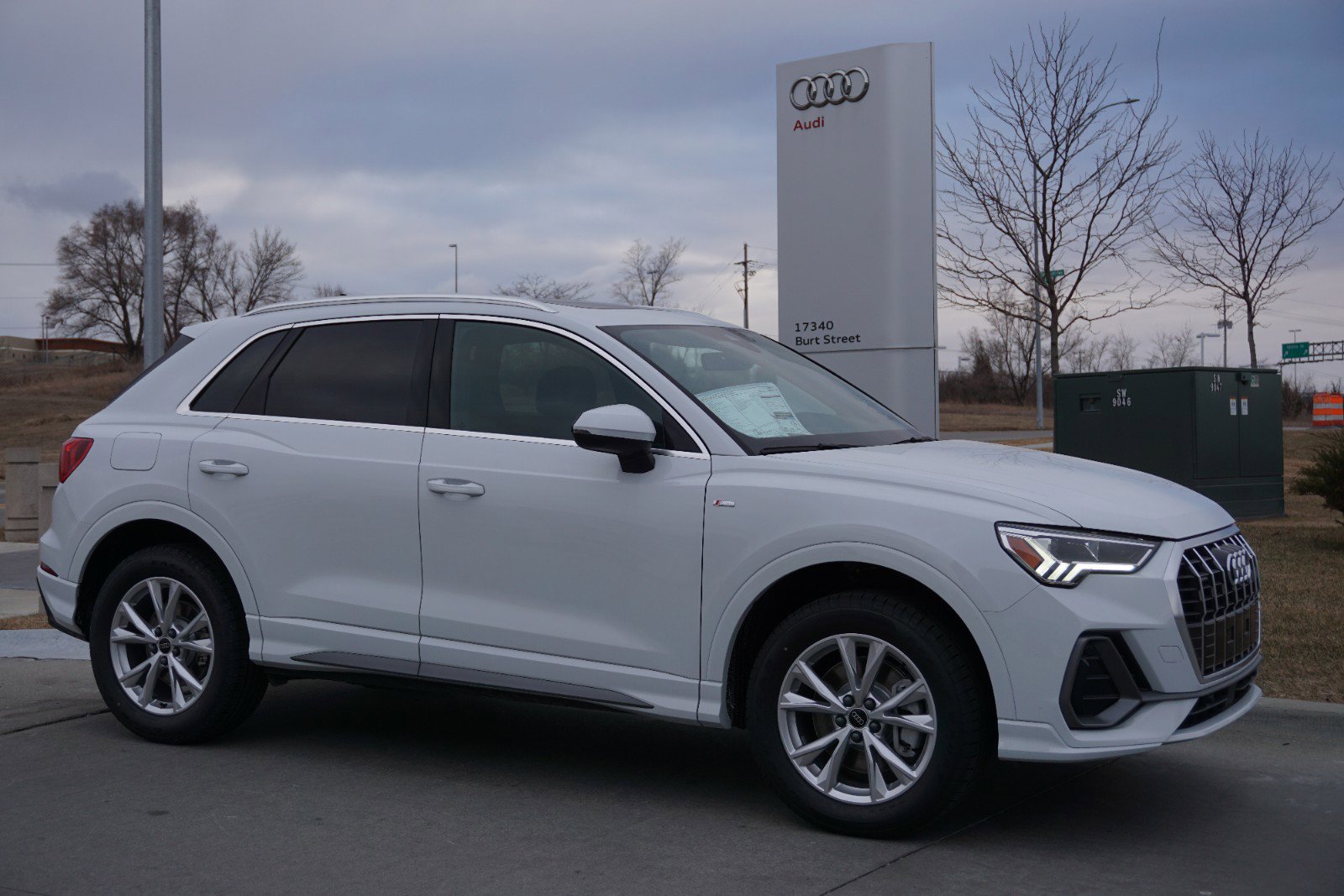 2025 Audi Q3 Premium S line photo 4