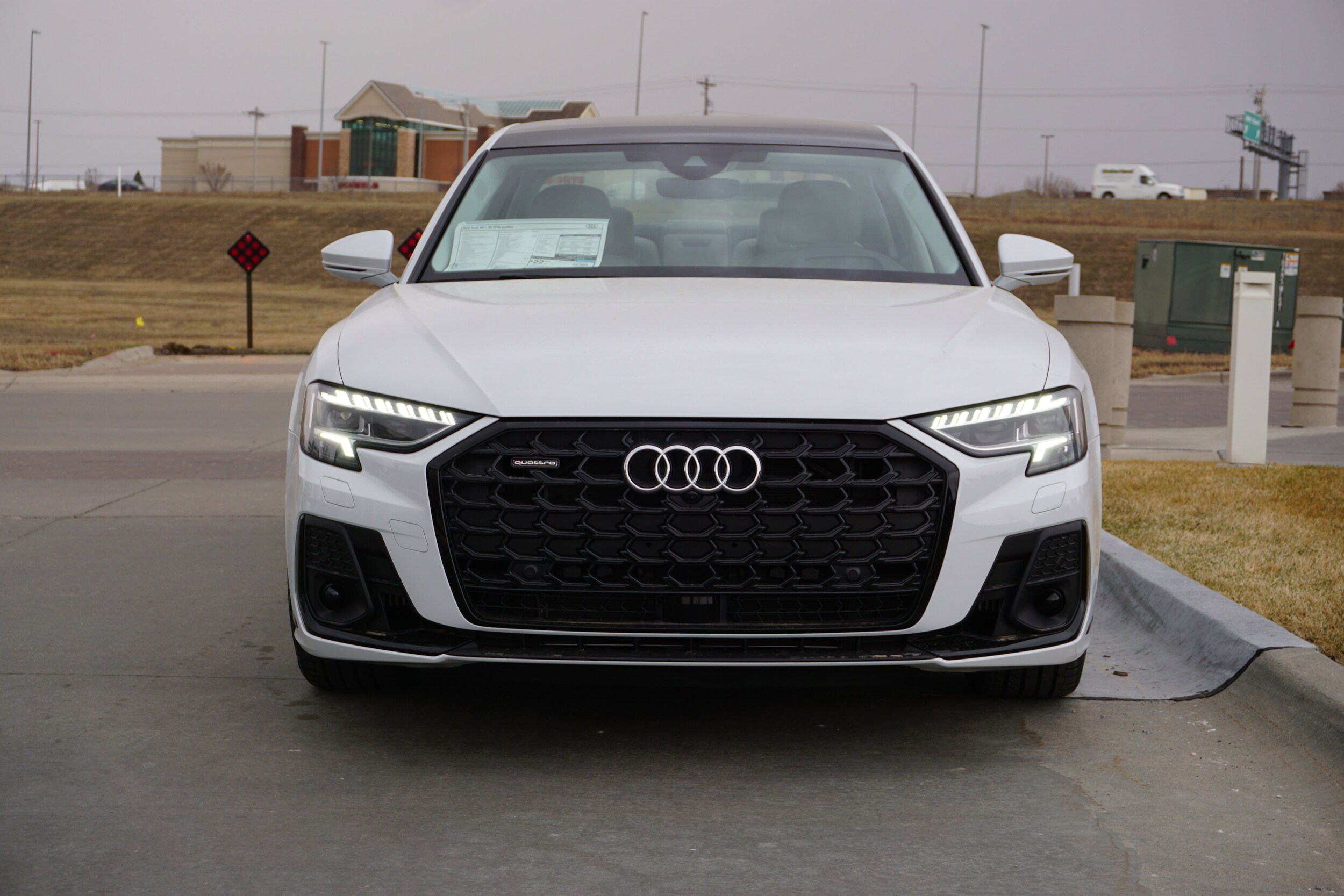 2025 Audi A8 L 55 TFSI Quattro photo 3