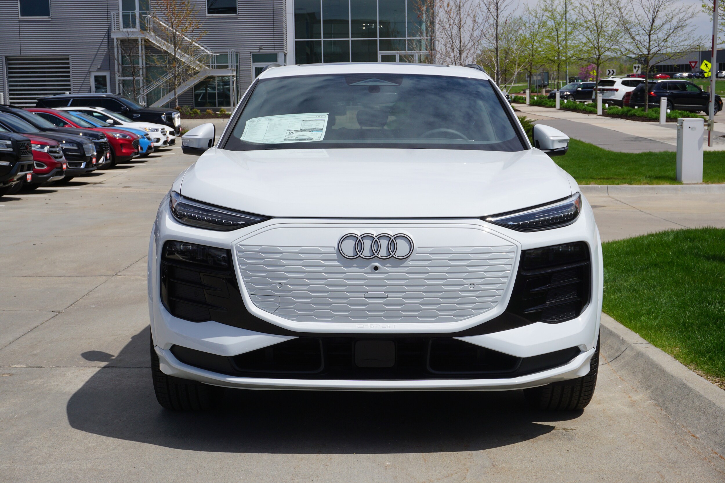 2025 Audi Q6 E-tron Premium Plus photo 3