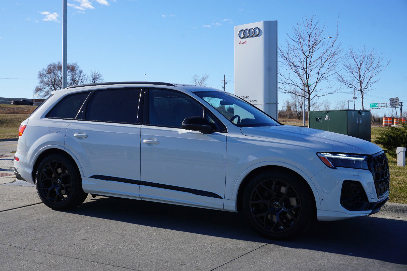 2025 Audi SQ7 Premium Plus photo 4