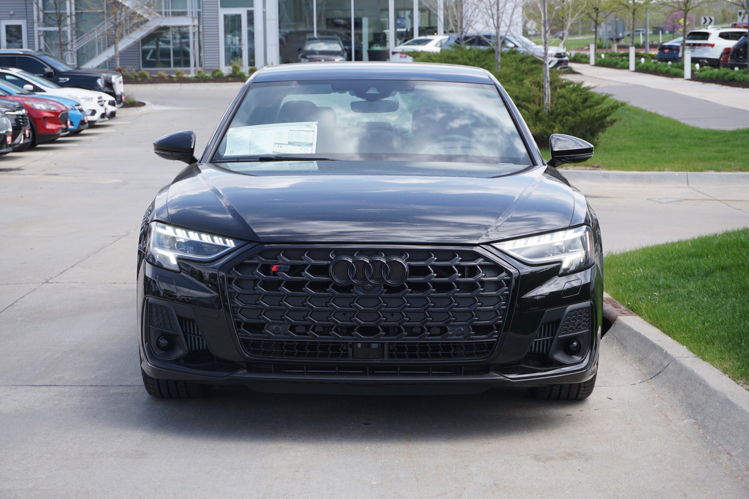 2025 Audi S8 4.0T photo 3