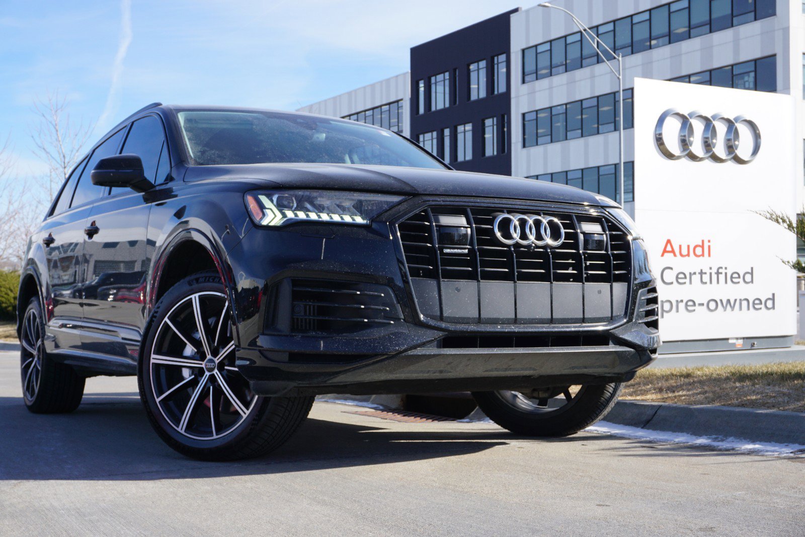 2022 Audi Q7 Prestige photo 2