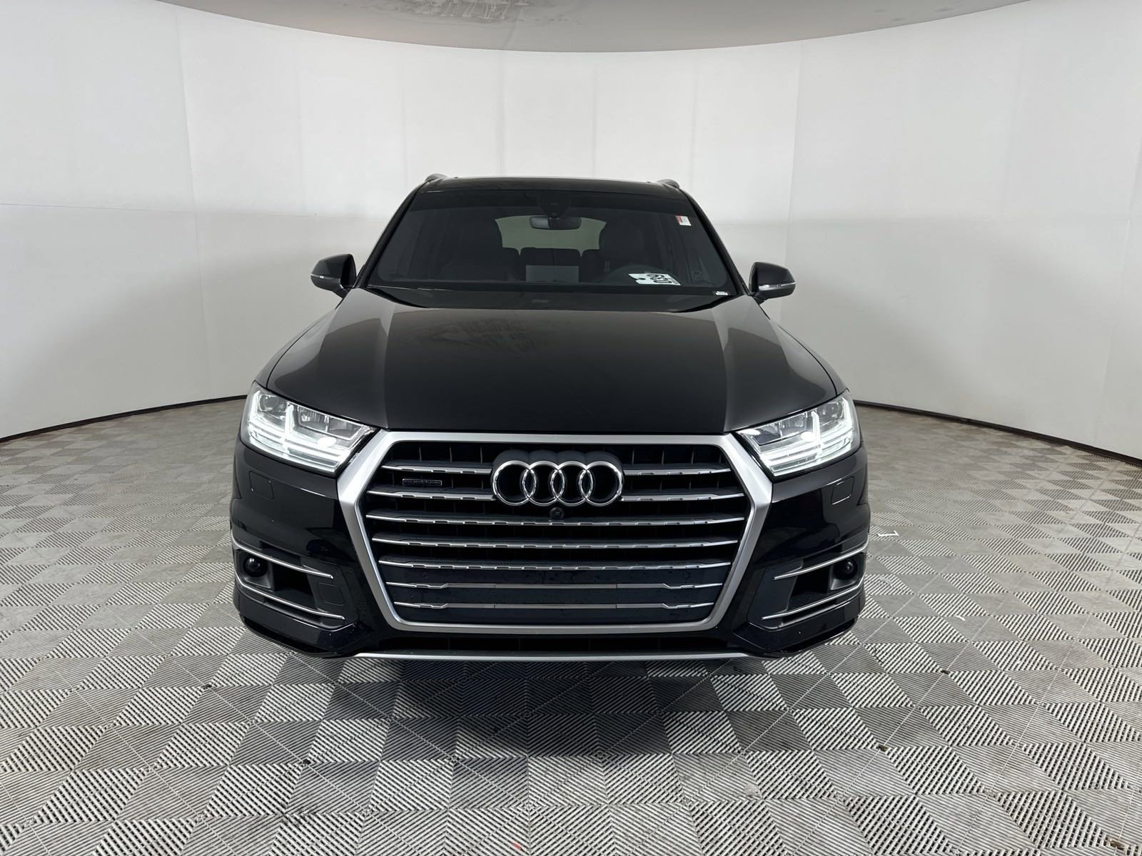 Used 2019 Audi Q7 Premium Plus with VIN WA1LAAF78KD012018 for sale in Omaha, NE