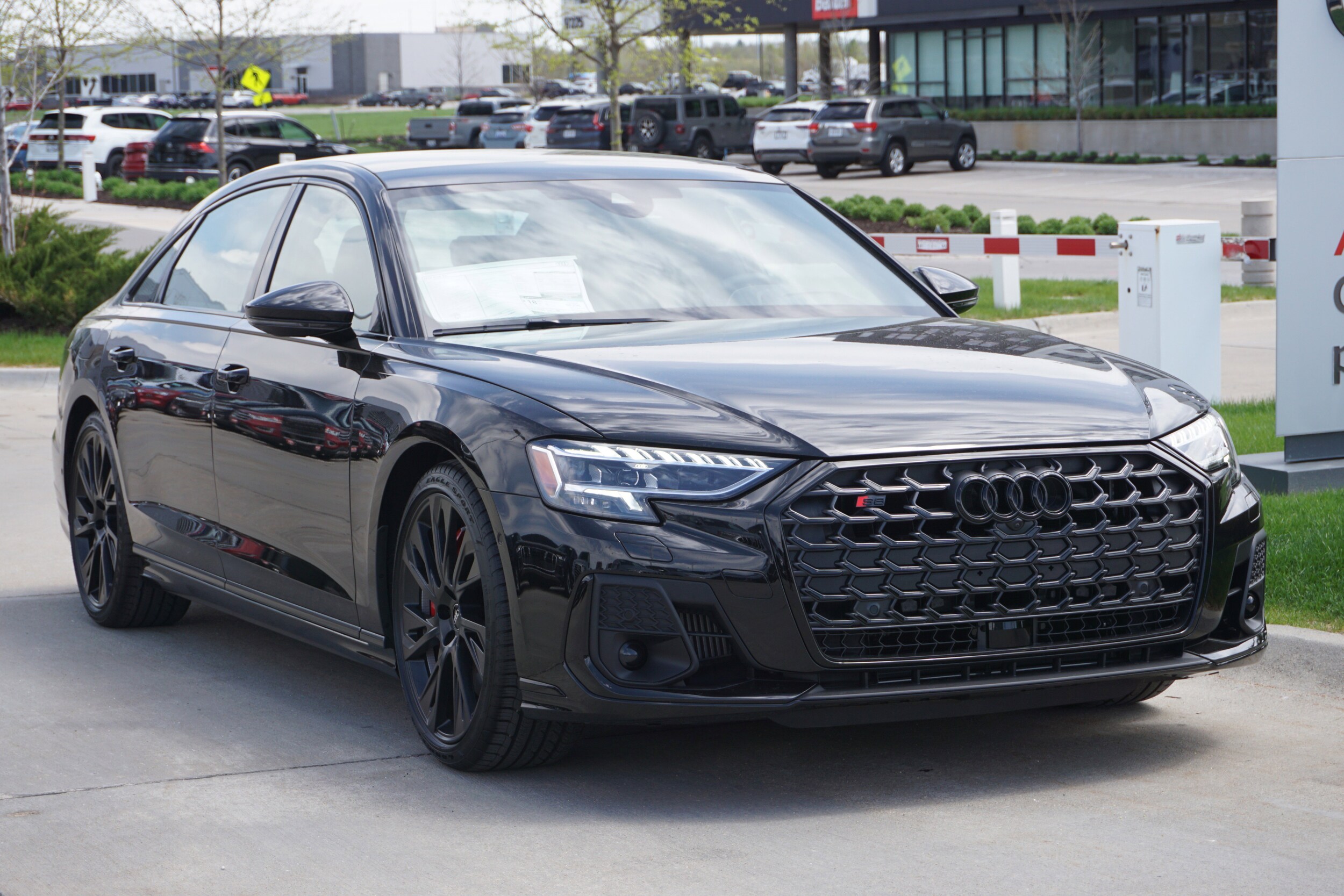 2025 Audi S8 4.0T photo 4