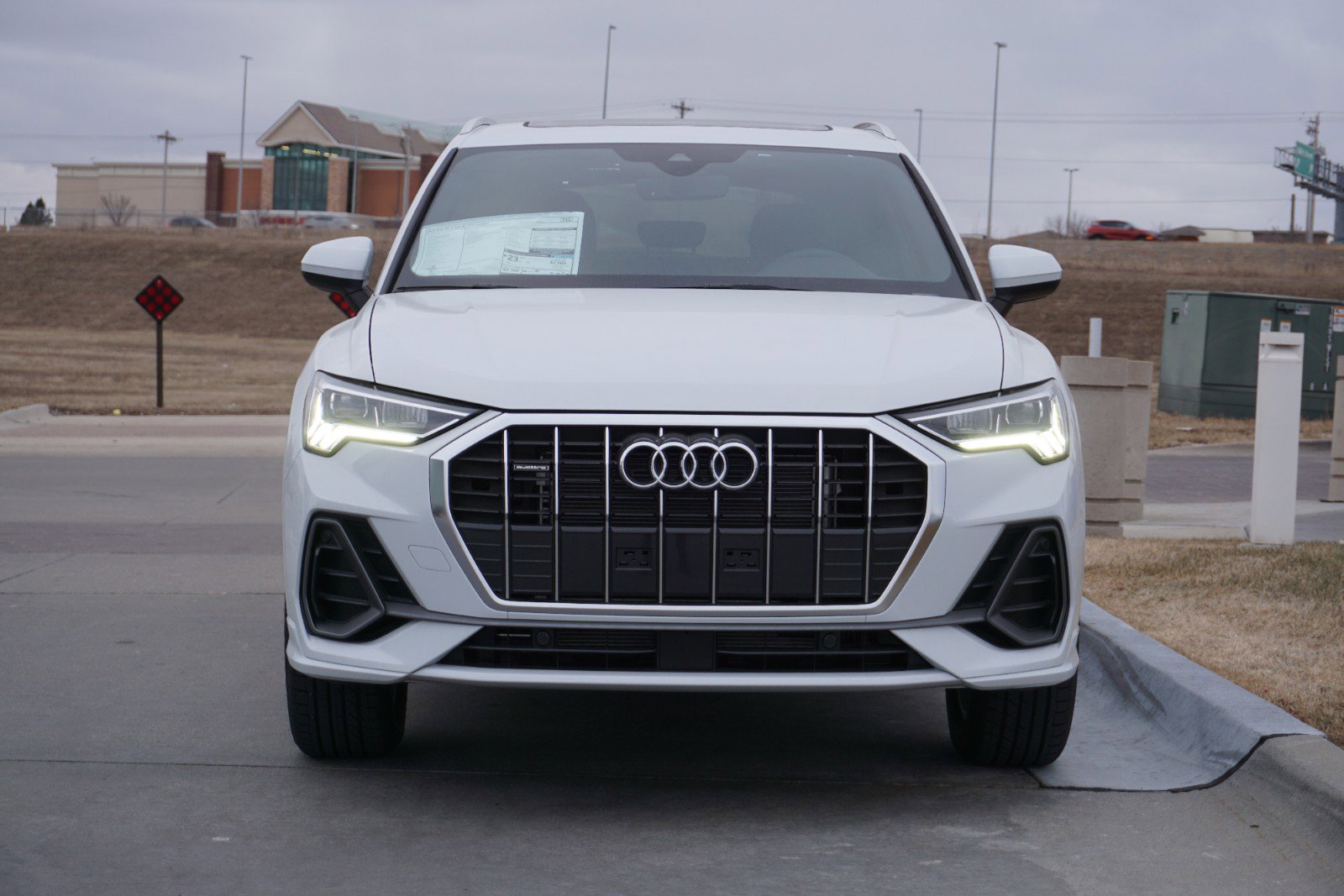 2025 Audi Q3 Premium S line photo 3